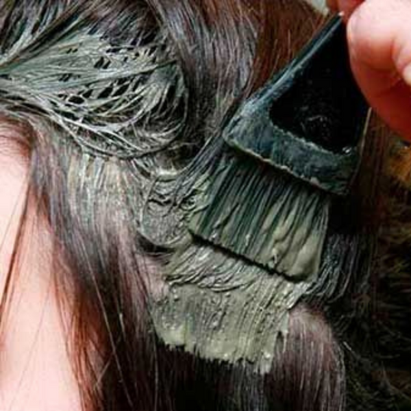 haare_gesundeshaare_hopfhaut_haarausfall_detox_ozontherapie_phototerapie_kopfmassage_schuppen_harrfollikulitis_tonteraphie_argilateraphie_quedacapilar Entgiftungskur. Spezielle Shampoos vegan äterischeöil natur schuppen haarausfall